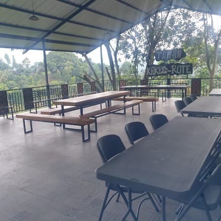 Villa Chacha At Macarena, Megamendung Exterior foto